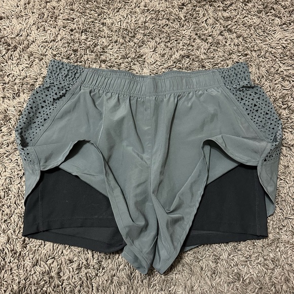 Xersion women shorts size XL - Picture 5 of 9